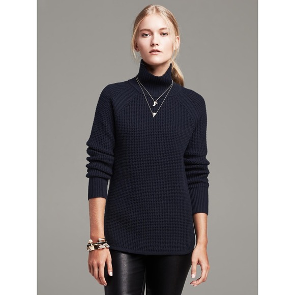 Banana Republic Sweaters - Banana Republic Women's Black Waffle Knit Long Sleeve Turtleneck Top